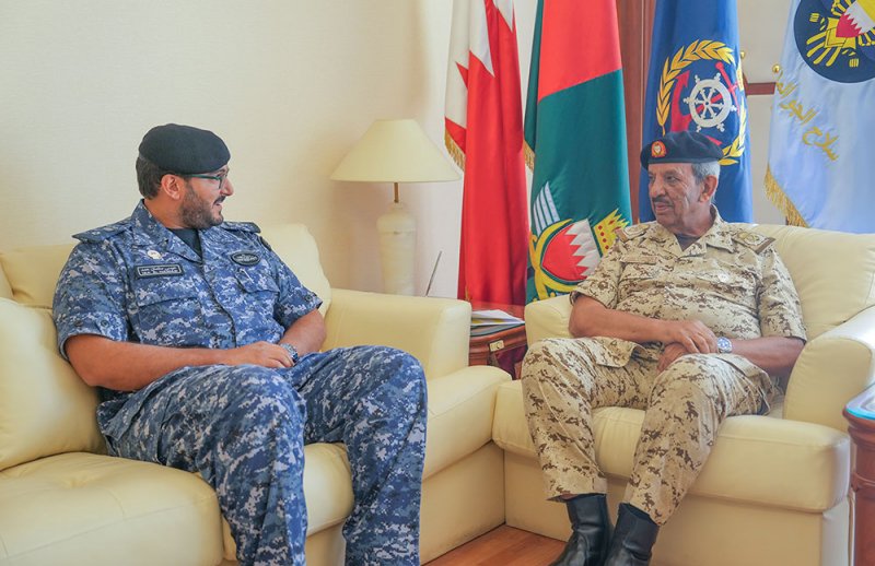 القائد العام لقوة دفاع البحرين يستقبل سمو المقدم الركن بحري الشيخ عيسى بن سلمان بن حمد آل خليفة