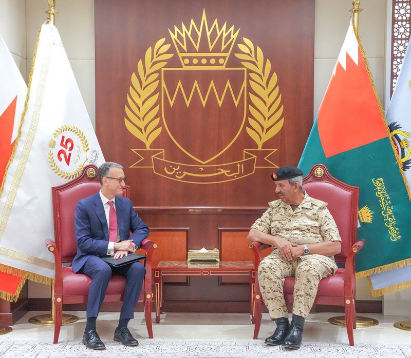 القائد العام لقوة دفاع البحرين يستقبل سعادة سفير الولايات المتحدة الأمريكية لدى مملكة‎ البحرين ‎