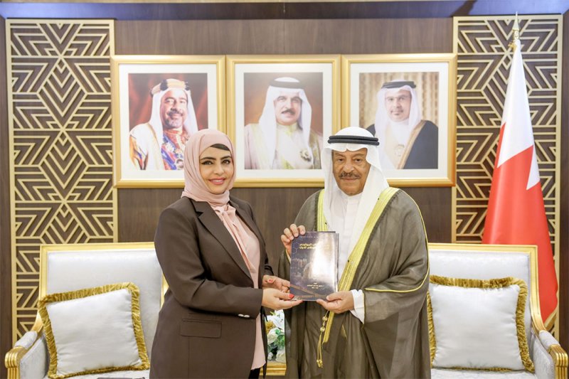 رئيس مجلس الشورى يشيد بالنتاجات الفكرية والثقافية الداعمة لتعزيز الوعي بمخاطر الإرهاب البيولوجي وتأثيراته على الأمن الوطني