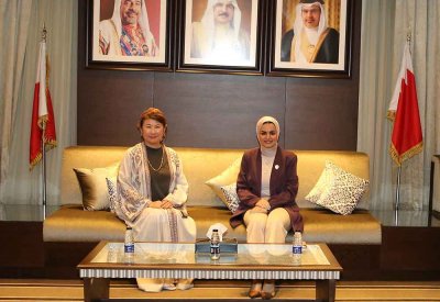 وزيرة شؤون الشباب تبحث تعزيز التعاون الشبابي مع سفيرة اليابان لدى مملكة البحرين
