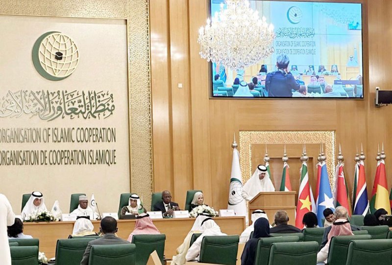 الأمين العام لمجلس التعاون: دول المجلس تؤمن بقيم التسامح والتعايش وحقوق الإنسان وتسعى لترسيخها
