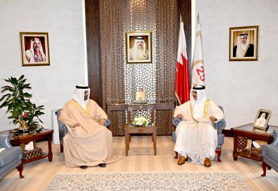 وزير الداخلية يبحث مجالات التعاون والتنسيق مع معالي وزير المالية والاقتصاد الوطني