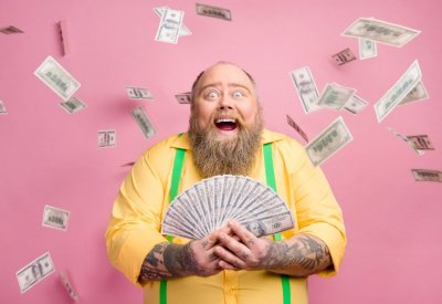 لماذا تكمن السعادة الحقيقية وراء المال