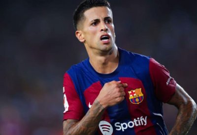 مانشستر سيتي يضغط على برشلونة بعروض سعودية