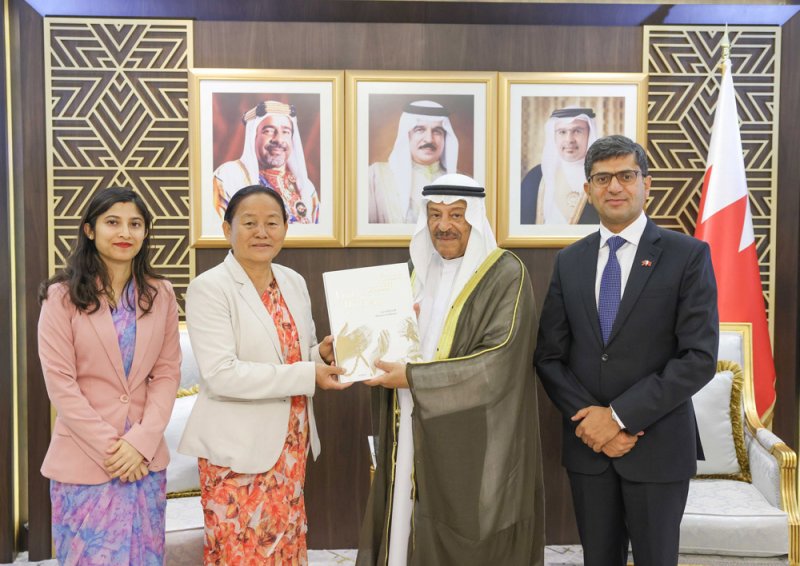الصالح يشيد باستمرار تطور علاقات الصداقة ومجالات التعاون الثنائي بين البحرين ونيبال