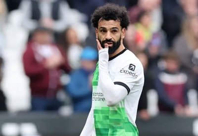 ليفربول يهدد صلاح: التجديد مقابل الانتقال