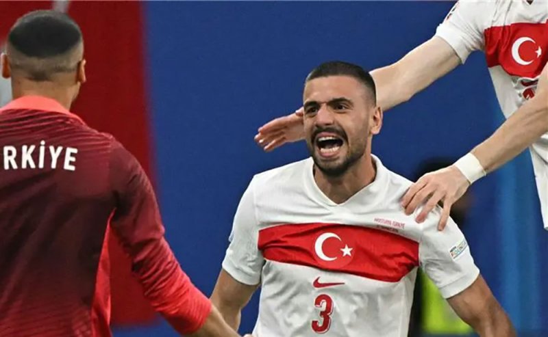عقوبة قاسية من يويفا تجاه لاعب منتخب تركيا