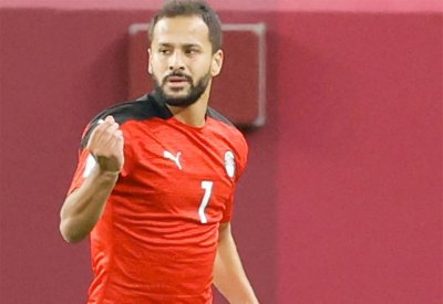 صلاح ونجوم الكرة المصرية ينعون لاعب "الفراعنة" أحمد رفعت