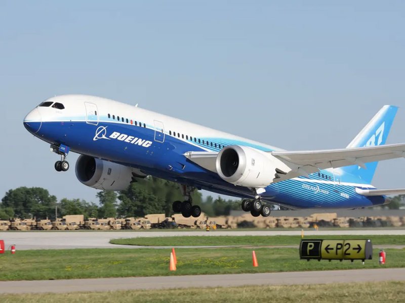 "بوينغ" تقر بالذنب لتجنب محاكمة جنائية بشأن حادثي تحطم "737 ماكس"