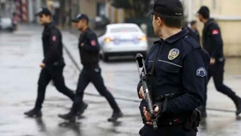 بعد تقديمهم شكوى ضد معتدين.. عائلات سورية مهددة بالترحيل من تركيا