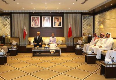 وزيرة شؤون الشباب تبحث التعاون مع مدير البرامج الدولية في جامعة ديبول الأمريكية