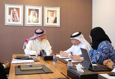 لبحث تنفيذ مبادرة خالد بن حمد للطاقة البديلة.. اجتماع بين "الرياضة" و"المالية" و"الكهرباء"