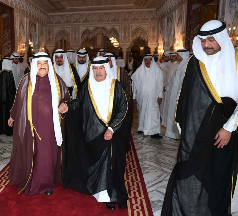 سمو الشيخ علي بن خليفة آل خليفة يقدم واجب العزاء لدولة الكويت الشقيقة في وفاة الشيخ علي عبدالله السالم المبارك الصباح