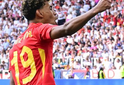 يامال على رادار سان جيرمان.. عرض مغري لخطف اللاعب "المعجزة"