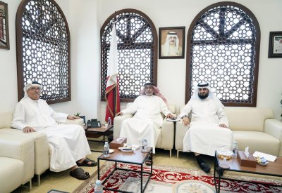 النائب أحمد قراطة يلتقي اللجنة الأهلية لتطوير سوق المنامة