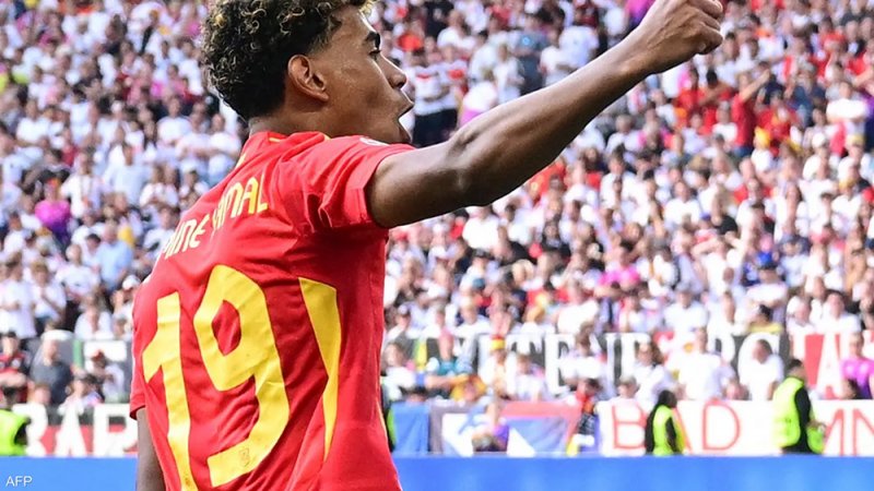 يامال على رادار سان جيرمان.. عرض مغري لخطف اللاعب "المعجزة"