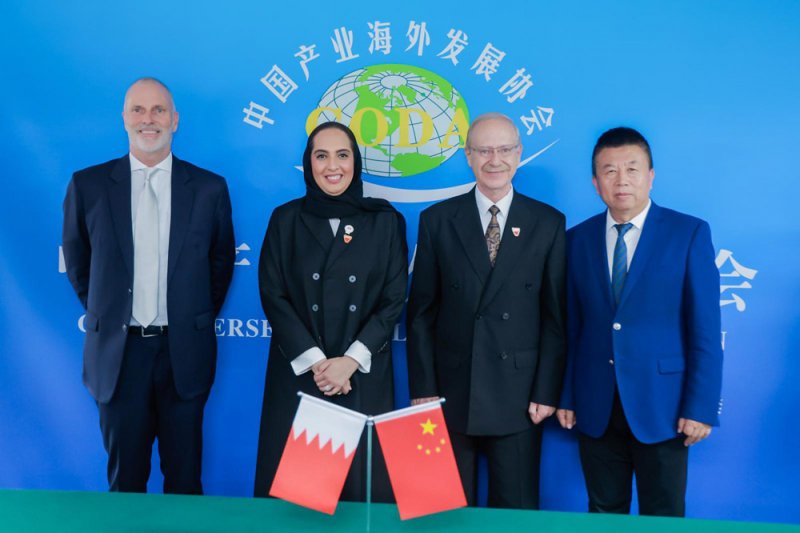 وزيرة الإسكان تبحث التعاون مع رئيس جمعية الصين للتنمية الخارجية