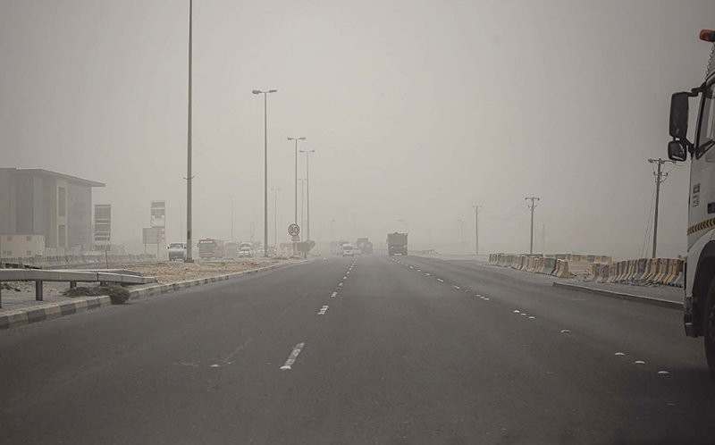 إغلاق مطار البحرين الدولي ساعتين في 2011