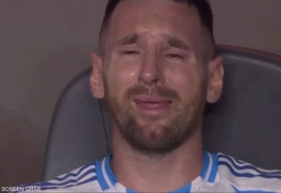بكاء هستيري من ميسي بعد مغادرته نهائي كوبا أميركا