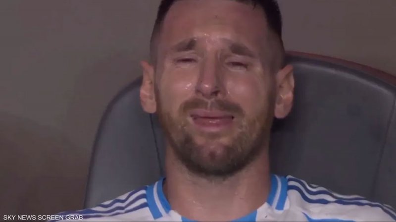 بكاء هستيري من ميسي بعد مغادرته نهائي كوبا أميركا