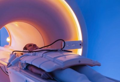 تقلل عدد جرعات الإشعاع.. ابتكار طريقة جديدة لعلاج الأورام