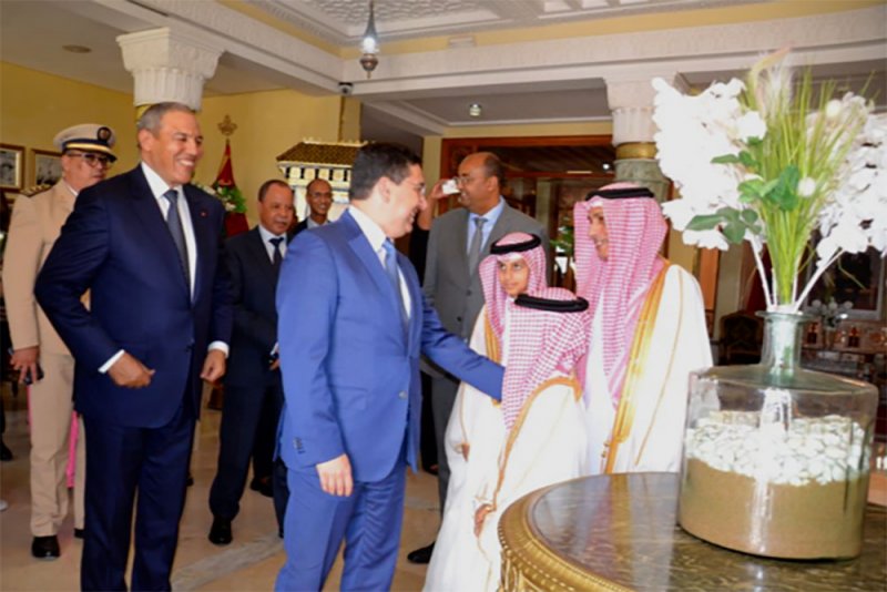 وزير "الشؤون الخارجية" بالمغرب يلتقي القنصل العام لمملكة البحرين في مدينة العيون
