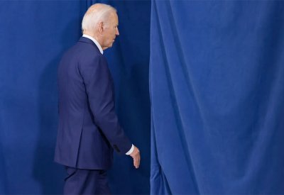 الغموض مستمر.. بايدن يؤكد ترشحه وأسرته تناقش انسحابه