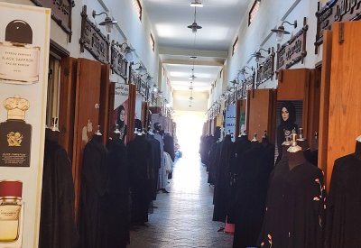 السوق الشعبي "فاضي" والسبب الحر