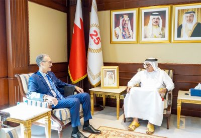 وزير الخارجية يستقبل سفير الولايات المتحدة الأميركية لدى مملكة البحرين