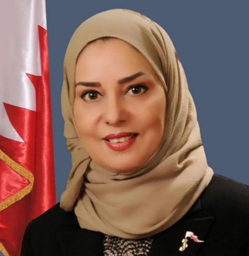 زينل مهنئة "البلاد": الجوائز تتويج للجهود المخلصة