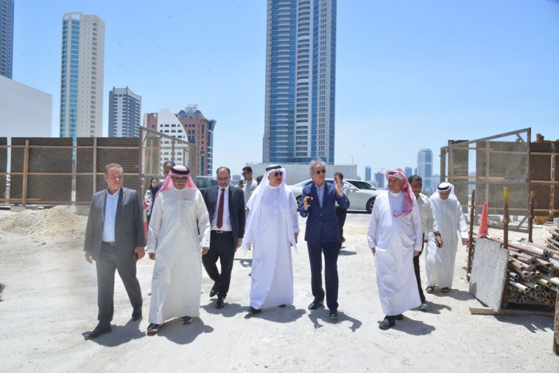 وزير العمل يقوم بجولة في عدد من المواقع للتأكد من الالتزام بتطبيق قرار حظر العمل وقت الظهيرة