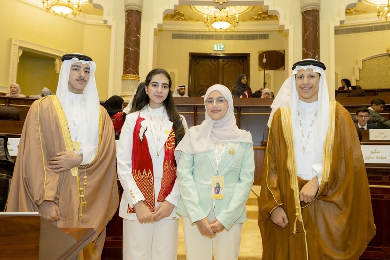 وفد طلابي بحريني يشارك في البرلمان العربي للطفل بدورته الثالثة