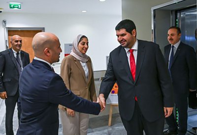 نائب رئيس اللجنة الأولمبية البحرينية يصل إلى فرنسا لحضور فعاليات أولمبياد باريس 2024