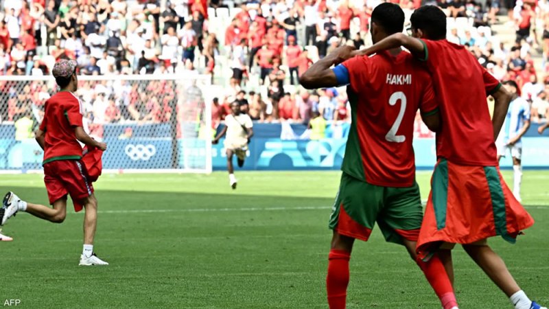 حكيمي يعلق على شغب الجماهير في مباراة المغرب والأرجنتين
