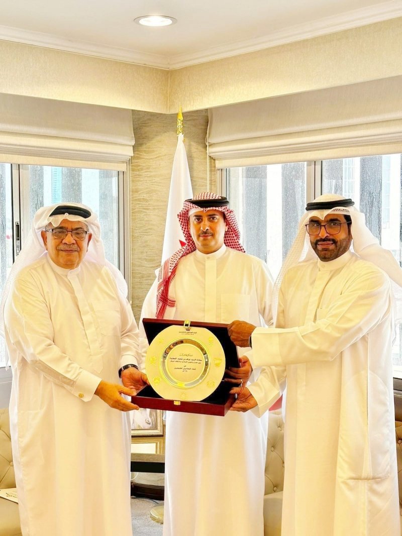 وزير العدل والشؤون الإسلامية والأوقاف يستقبل رئيس اتحاد المحامين الخليجيين