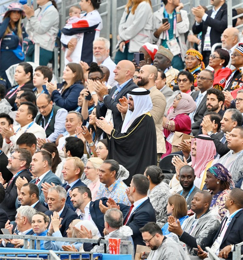 سمو الشيخ عيسى بن علي يشهد حفل افتتاح أولمبياد باريس 2024
