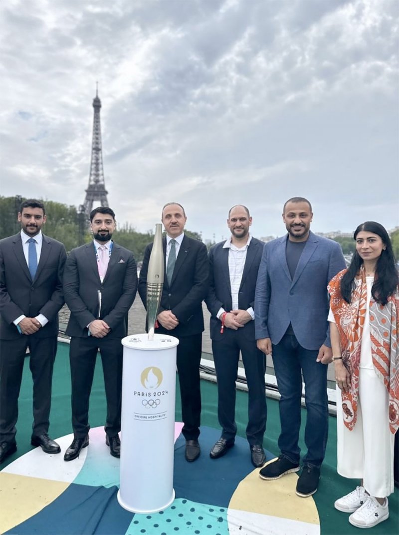 سفير مملكة البحرين لدى الجمهورية الفرنسية يشارك في افتتاح أولمبياد باريس 2024
