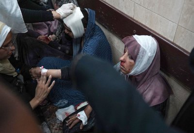 "كأنه يوم القيامة".. نازحون يتحدثون عن "جحيم خان يونس"