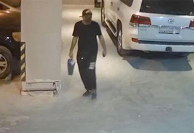 المباحث الجنائية بالتعاون مع شرطة المحرق تقبض على شخص لقيامه بسرقة عدد من المنازل بالحد