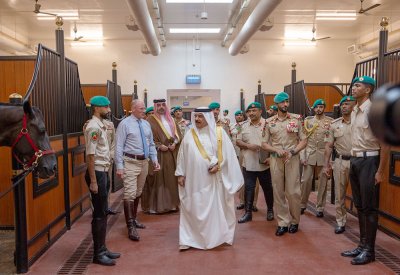 جلالة الملك المعظم القائد الأعلى للقوات المسلحة يتفضل بزيارة للاسطبلات الملكية الجديدة للخيل التابعة للحرس الملكي بقوة دفاع البحرين‎
