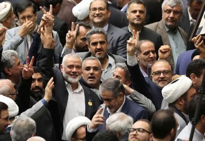 قذيفة جوية بمقر الإقامة في الثانية صباحاً.. كيف استهدف إسماعيل هنية؟