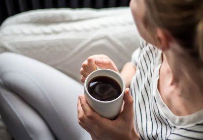 أخطرها الضغط والسكري.. 12 دواء احذر تناولها مع القهوة على الإطلاق