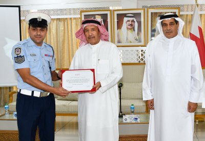 محافظة المحرق تنظم محاضرة توعوية لمرتادي البحر بالتعاون مع قيادة خفر السواحل