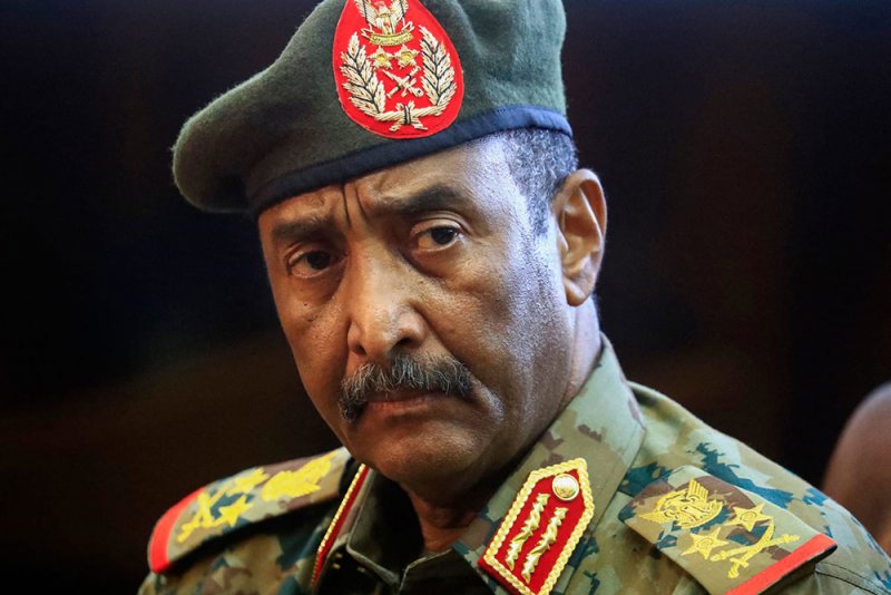 إعلام سوداني: نجاة البرهان من محاولة اغتيال بمسيرة شرق السودان