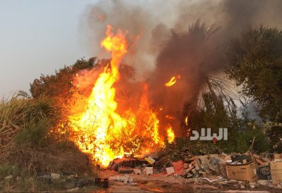 إخماد حريق اندلع بمخلفات في مزرعة بمنطقة بوري