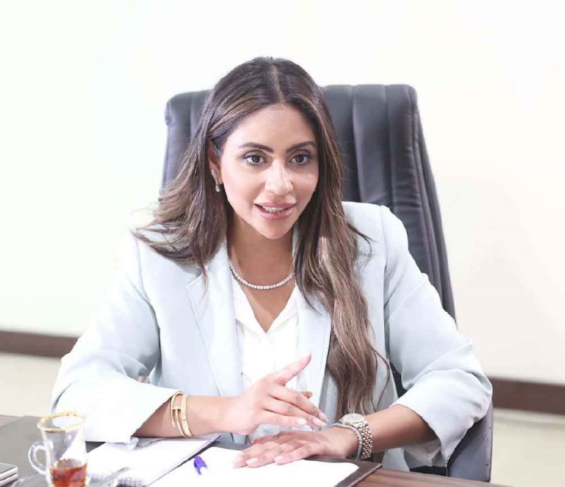 في زمن “السوشال ميديا” يفضل البعض الاستقالة من وظيفته الدائمة
