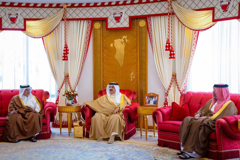 جلالة الملك المعظم يستقبل سمو ولي العهد رئيس مجلس الوزراء ويشيد جلالته بعطاء أبناء المملكة ويجدد الدعوة إلى سرعة انعقاد مؤتمر دولي للسلام