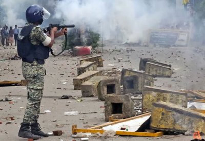 جيش بنغلادش يعلن استقالة رئيسة الوزراء.. ويطالب بوقف العنف