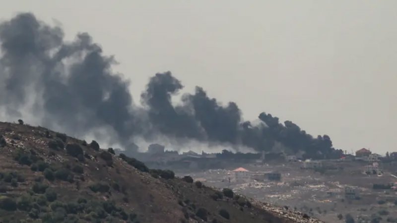 مقتل لبنانيين بغارة إسرائيلية.. وإصابة جنديين في شمال إسرائيل