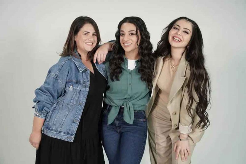 “محمول مكفول” مغامرات عاشقات المسلسلات التركية تجسِّد في إسطنبول